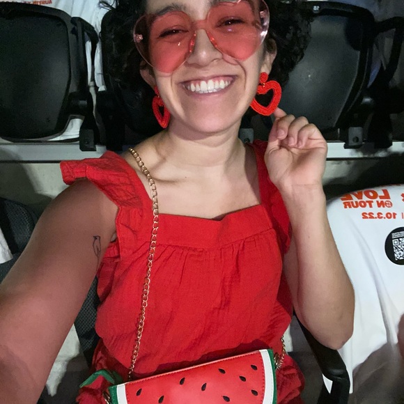 Meet your Posher, Leticia - Picture 3 of 3